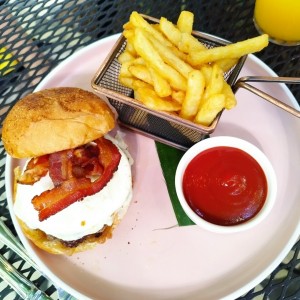 Platos Grandes - HAMBURGUESA SHAKA