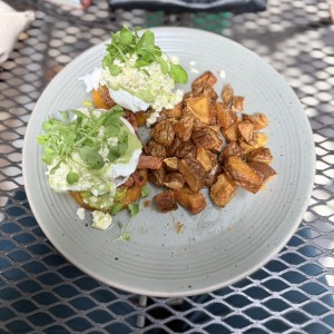 BRUNCH - HUEVOS AL MONTUNO