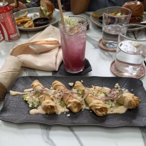 Flautas de pollo