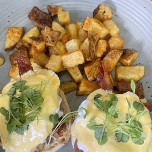 BRUNCH - HUEVOS BENEDICTO