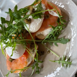 BRUNCH - Eggs Benedict