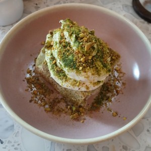 tres leche con pistacho