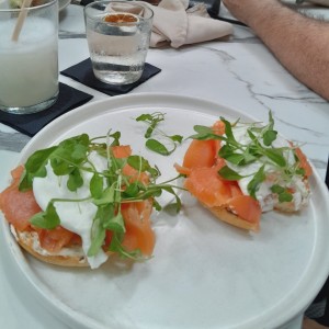 Bagel de Salmon Ahumado