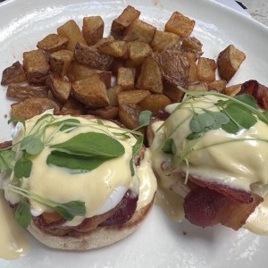BRUNCH - HUEVOS BENEDICTO