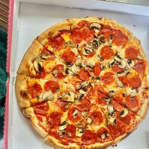 Pizza Familiar PEPPERONI Y HONGOS