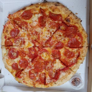 Pizzas Rojas - Pepperoni
