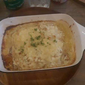 lasagna de pollo con tocino en salsa blanca