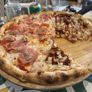 Pizzas Rojas - Pollo BBQ