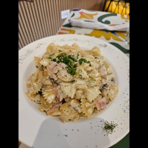 Pastas - Prosciutto e Funghi