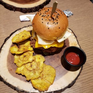CHICKEN QUEEN BURGER