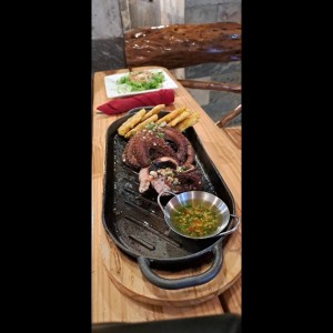 Pulpo asado al Carbón