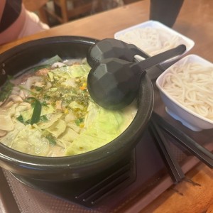 Mixian de Pescado con Hojas Agrias