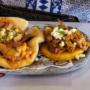 mixto tortilla y ropa vieja y hojaldre con pork belly