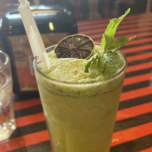 Limonada de hierba buena