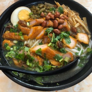 sopa de puerco asado