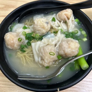 Sopa de guanton de camarones
