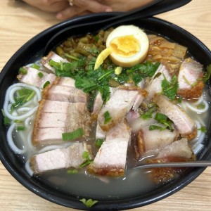 Sopa de Lechona