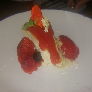 Tarta de queso y fresas