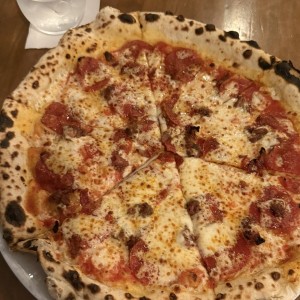 Pizza peperoni,tocino y chorizo