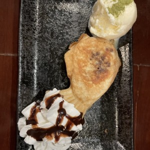 Wafie de nutela y helado de vainilla