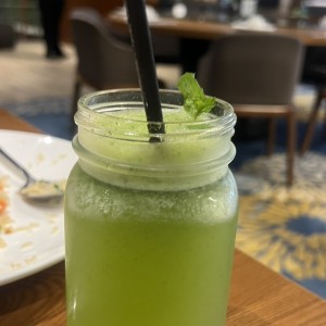 Limonada con yerbabuena