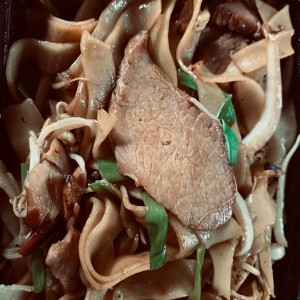 Chow Fun de Puerco Asado