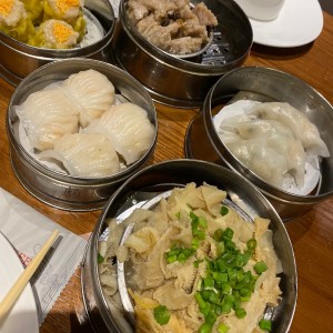 DIM SUM - 15. MONDONGO y otros