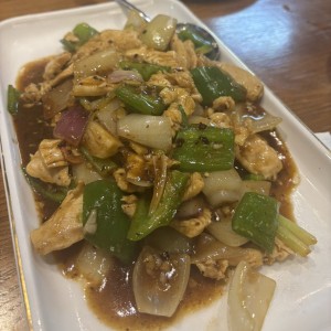 Pollo en salsa de frijoles negros