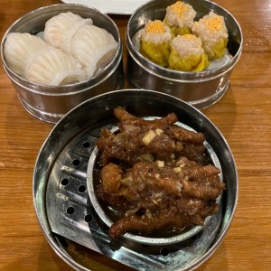 Siumai, Ja Kao , Patitas de Pollos !!