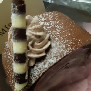 swiss roll chocolate