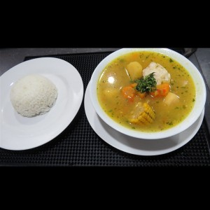Sopa de Pollo con Arroz Blanco