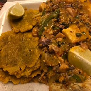 Corvina a lo Macho con paracones
