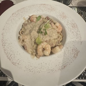 Fettucine Strega con pasta gluten free y extra Camaron