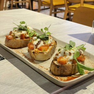 Bruschetta Pomodoro al Graten