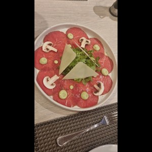 ENTRADAS - Carpaccio Di Manzo