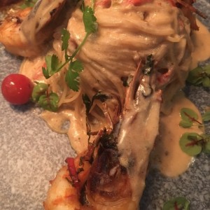 langostinos en salsa blanca