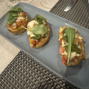 Bruschetta Pomodoro al Graten