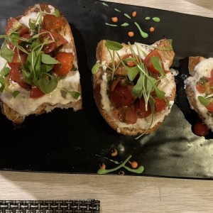 Bruschetta mediterranea