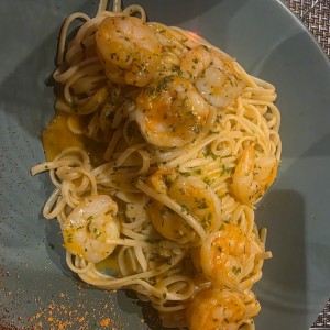 Linguinni con camarones