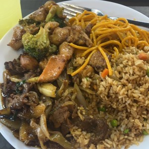Pollo Teriyaki/carne a la mongolia