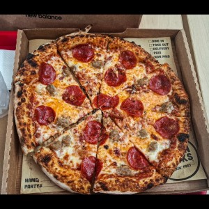 Pizza three little pigs