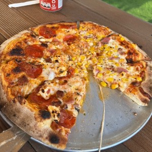 Pizzas - 3 Carnes y bacon y maiz