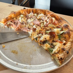 Pizza 1/2 1/2
