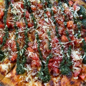 Pizza pesto.