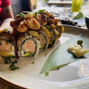 SUSHI - Filipino Roll