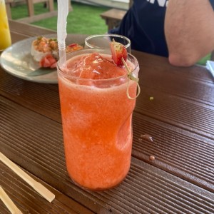 Jugo de fresa y maracuya
