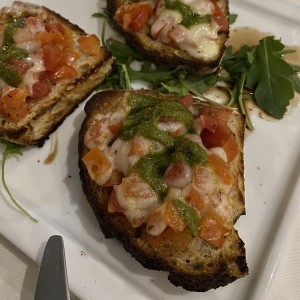 Entradas - Bruschetta Capresse