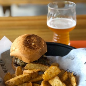 classic american cheese burguer