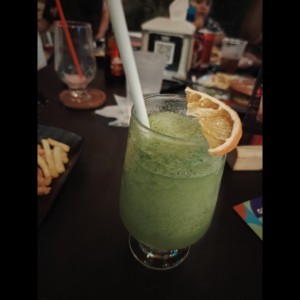 Limonada con hierba buena