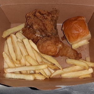 pollo frito con papas, incluye soda
